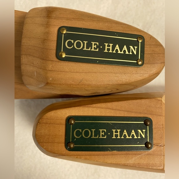 COLE HAAN Men’s Shoe Stretcher 👞 - Picture 2 of 5